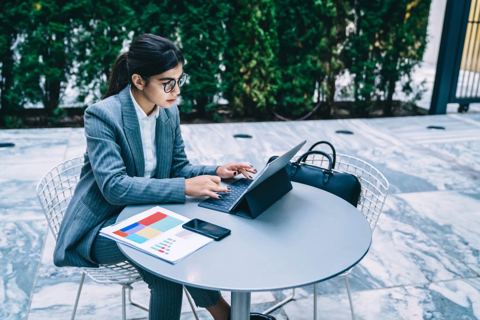 How to Implement a Successful BYOD Policy: Best Practices for Enterprise Mobility / TAAconnect